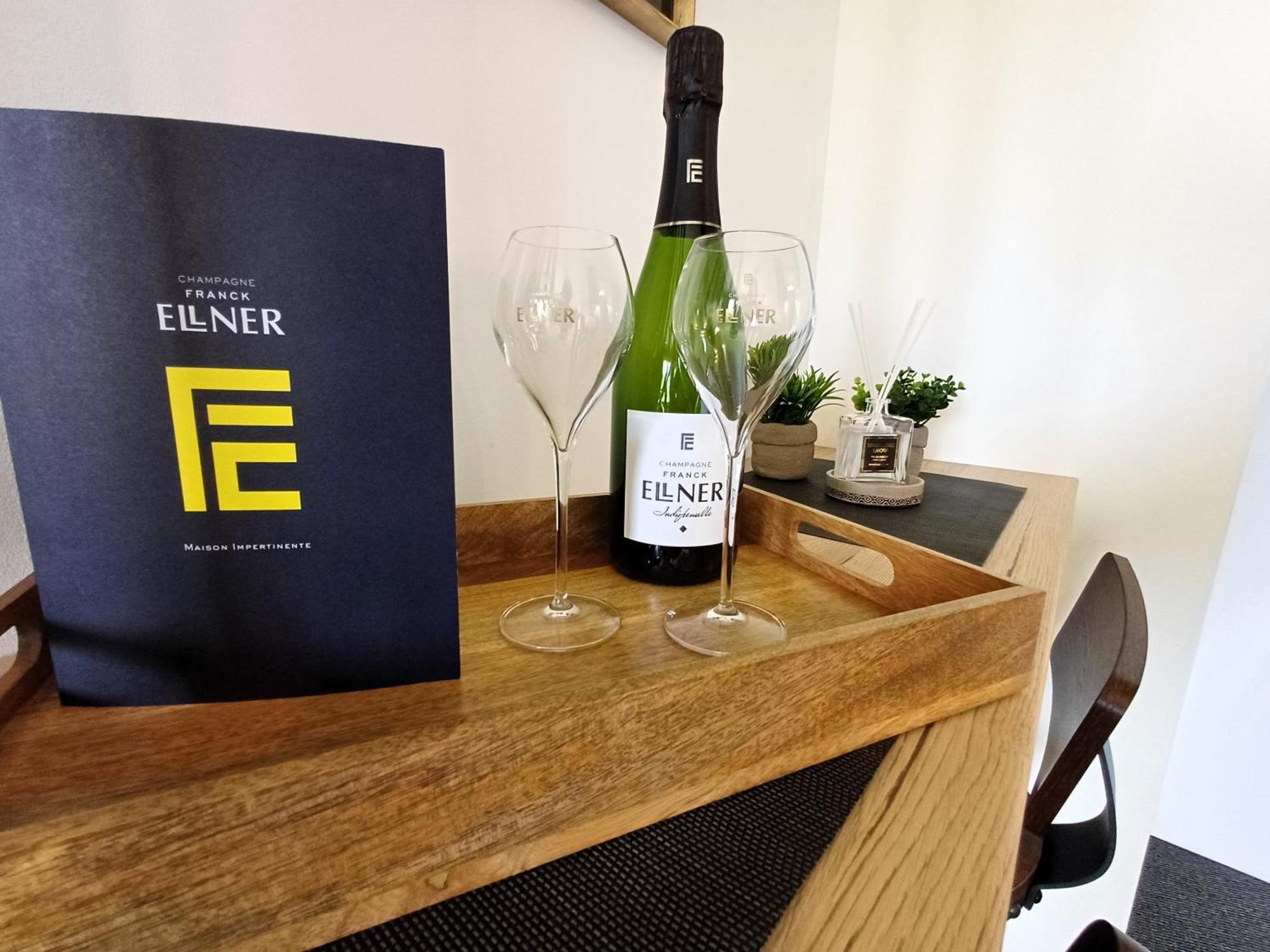 Goutte D'Or - Avenue De Champagne Apartment Epernay Exterior photo